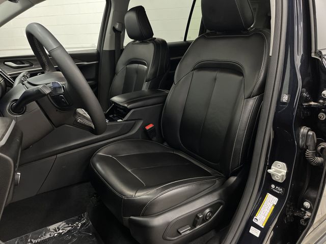 2023 Jeep Grand Cherokee Limited photo 3
