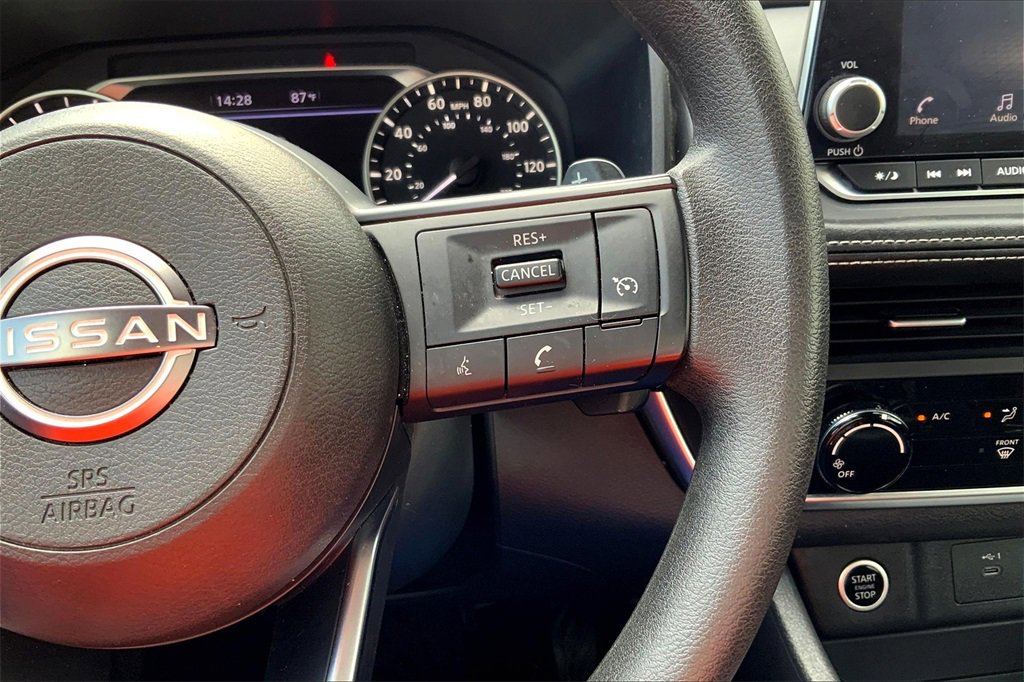 2023 Nissan Rogue S photo 18