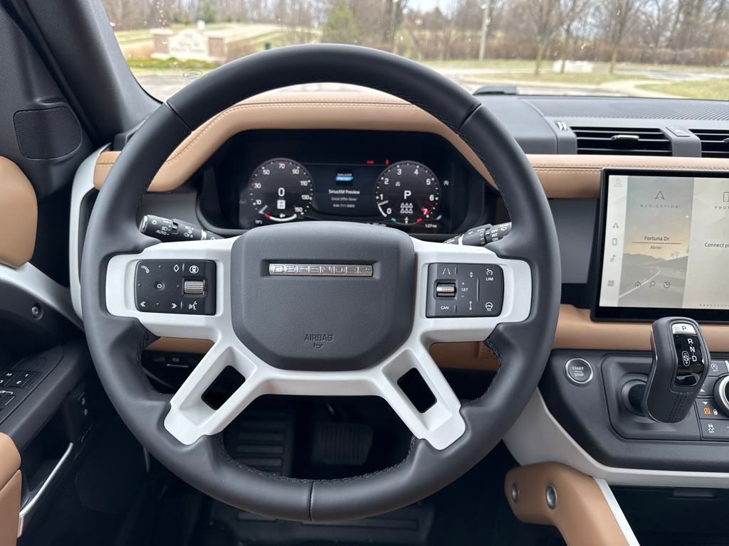 2025 Land Rover Defender 130 S photo 13