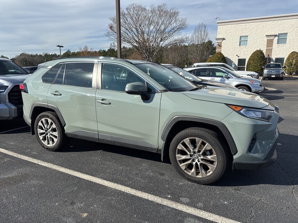 2019 Toyota RAV4 XLE Premium
