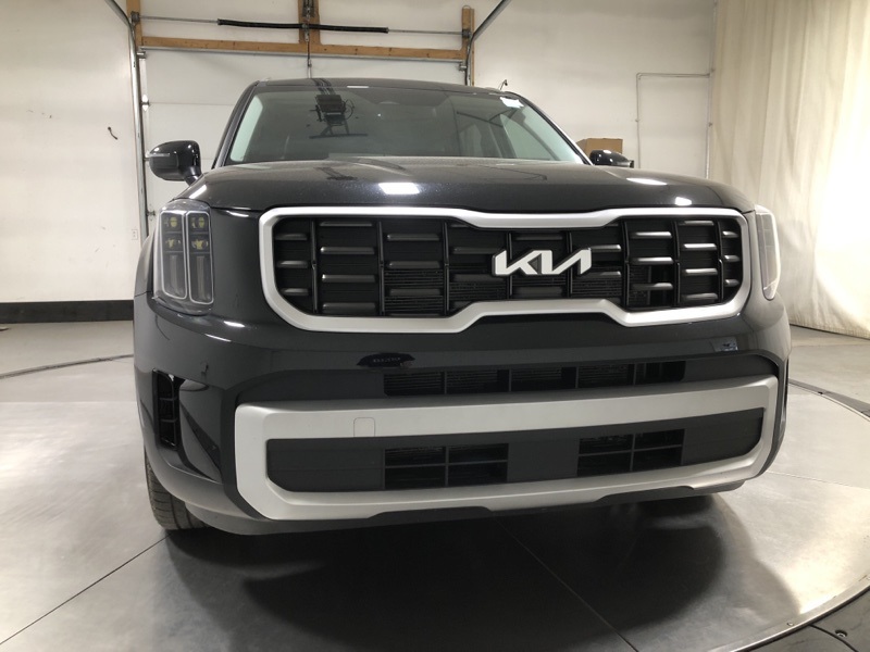 2024 Kia Telluride S photo 2