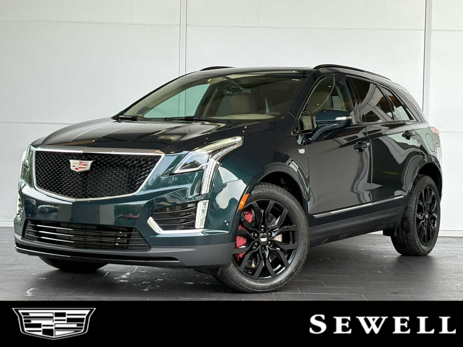 2024 Cadillac XT5 Sport's photo