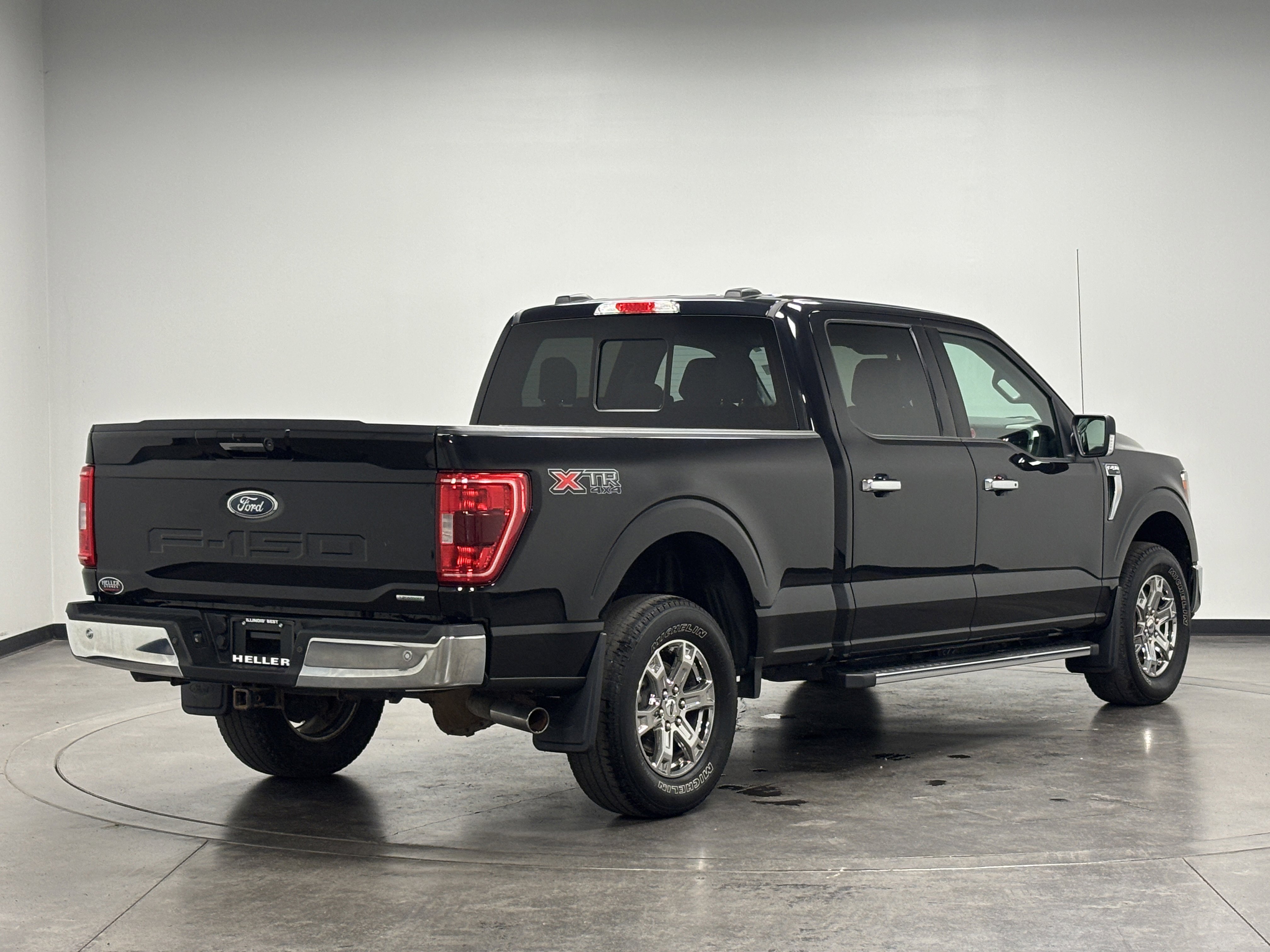 2021 Ford F-150 XLT photo 3