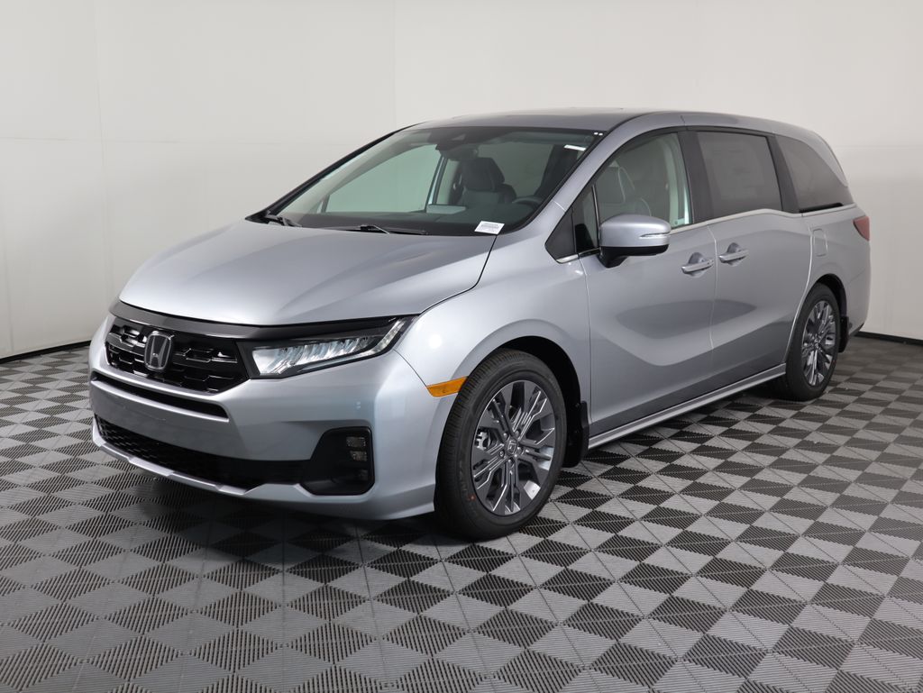 2026 Honda Odyssey Touring's photo