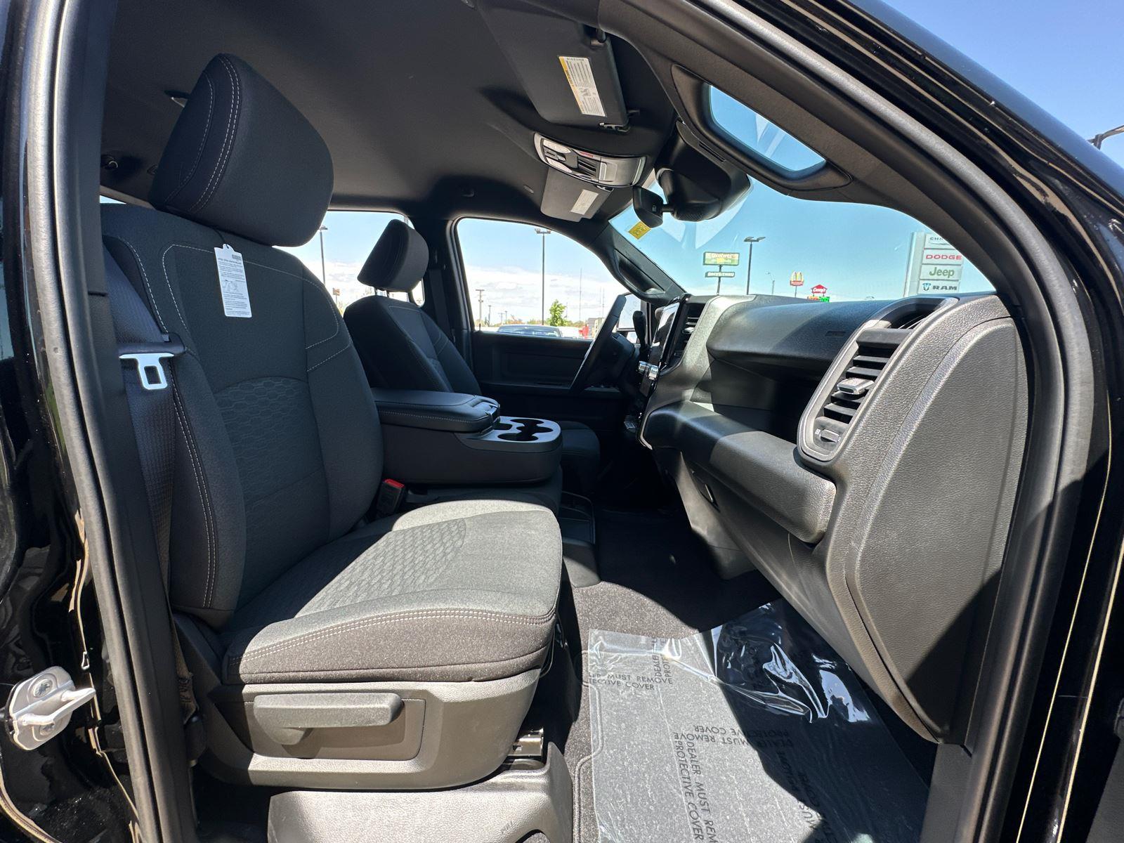 2025 Ram 2500 Tradesman photo 31