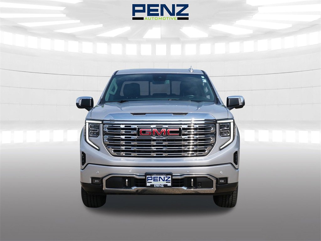 Used 2022 GMC Sierra 1500 Denali Denali with VIN 1GTUUGET4NZ565288 for sale in Rochester, Minnesota