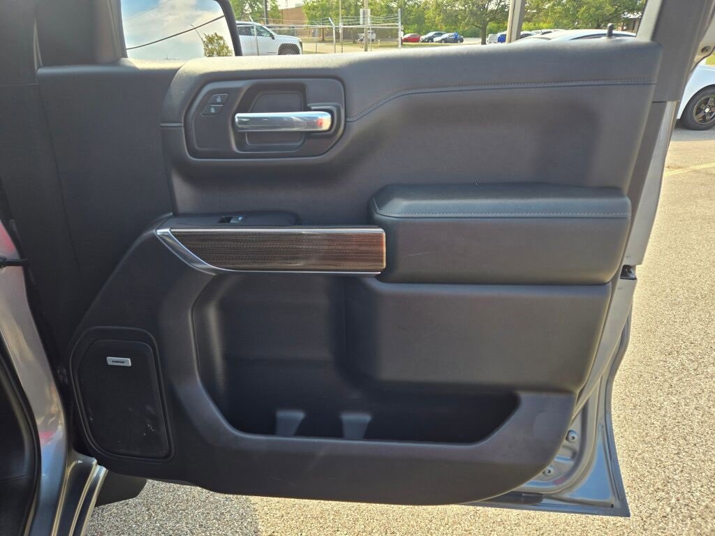 2020 Chevrolet Silverado 1500 RST photo 4
