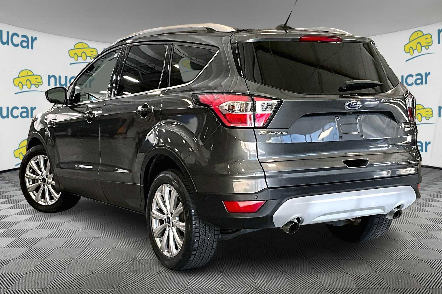 2017 Ford Escape Titanium photo 4