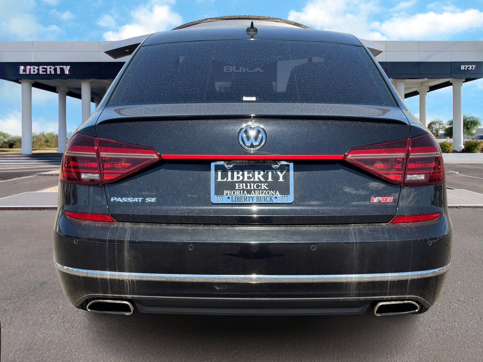 2017 Volkswagen Passat V6 SE photo 3