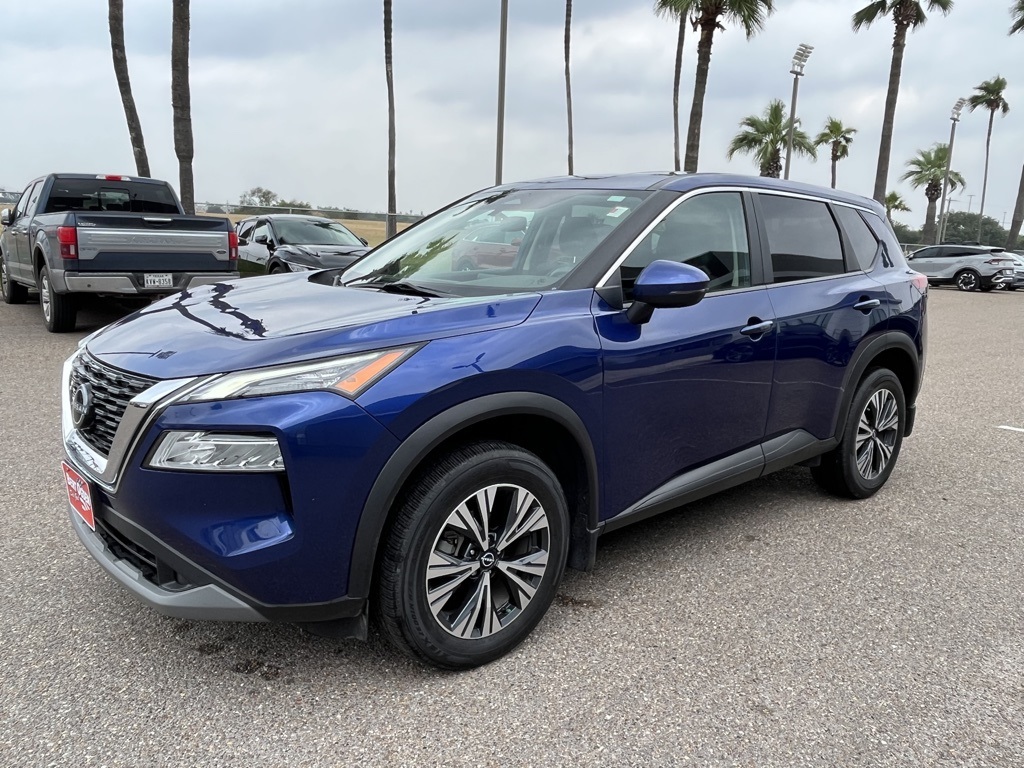 2022 Nissan Rogue SV photo 3