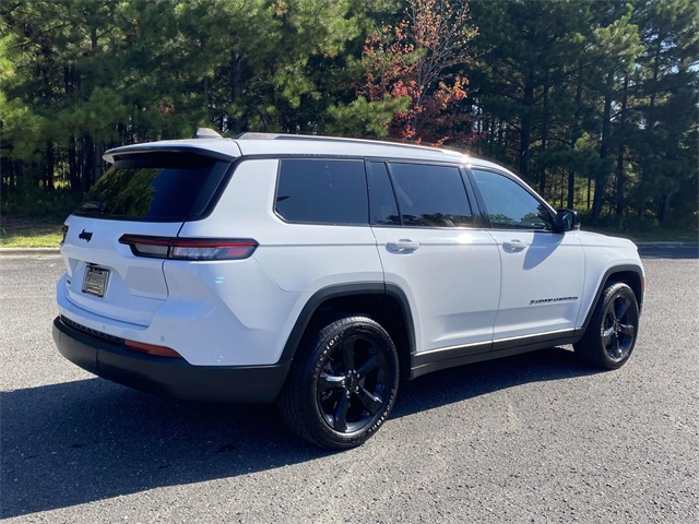 2023 Jeep Grand Cherokee Altitude photo 7
