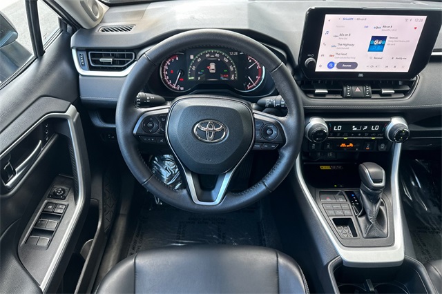 2024 Toyota RAV4 XLE Premium photo 14