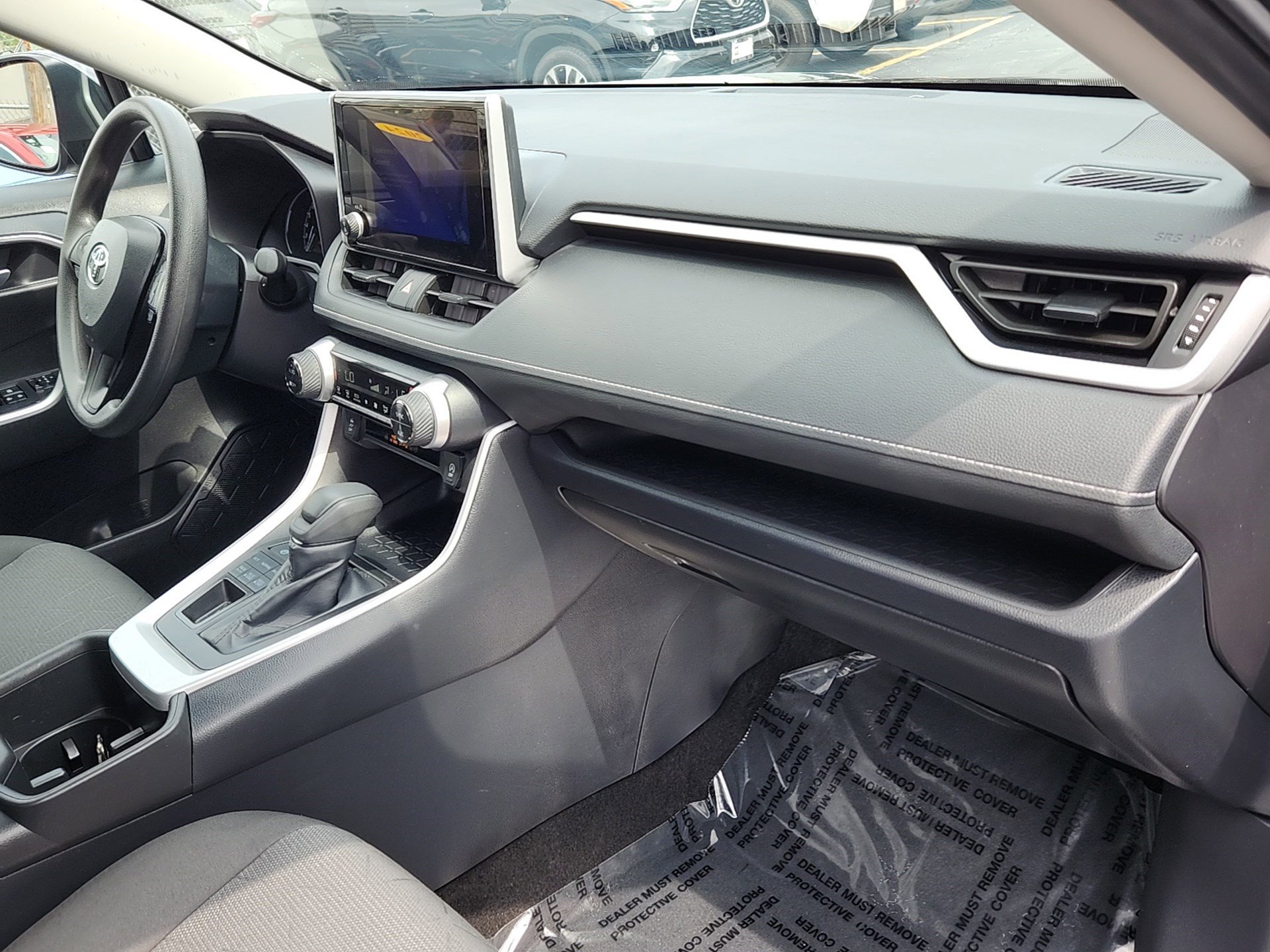 2025 Toyota RAV4 XLE photo 29