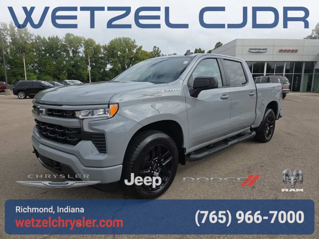 2024 Chevrolet Silverado 1500 RST photo 3