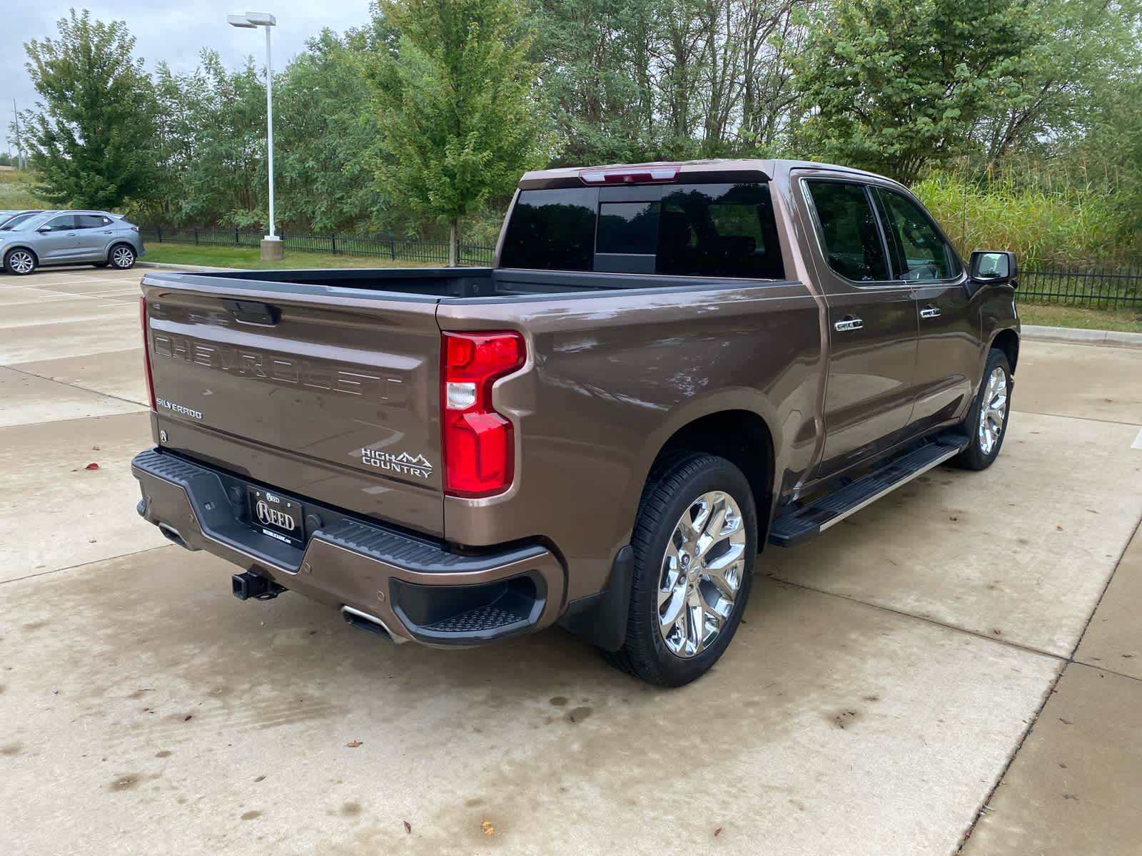 2019 Chevrolet Silverado 1500 High Country photo 2