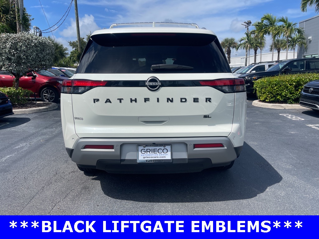 2024 Nissan Pathfinder SL photo 3