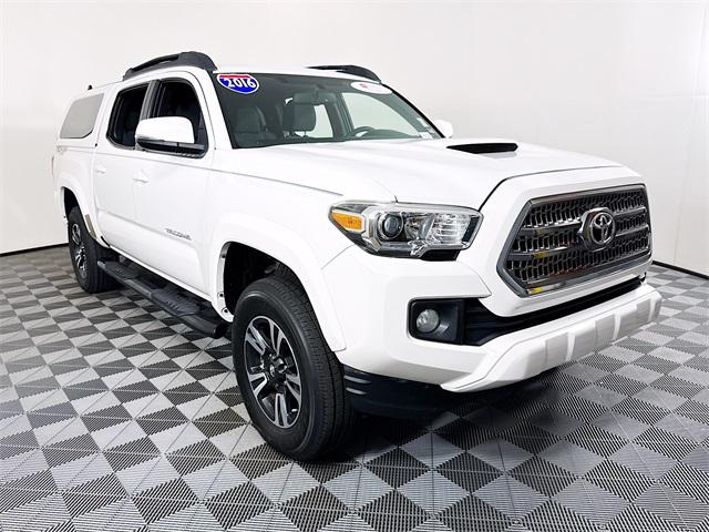 2016 Toyota Tacoma TRD Sport's photo
