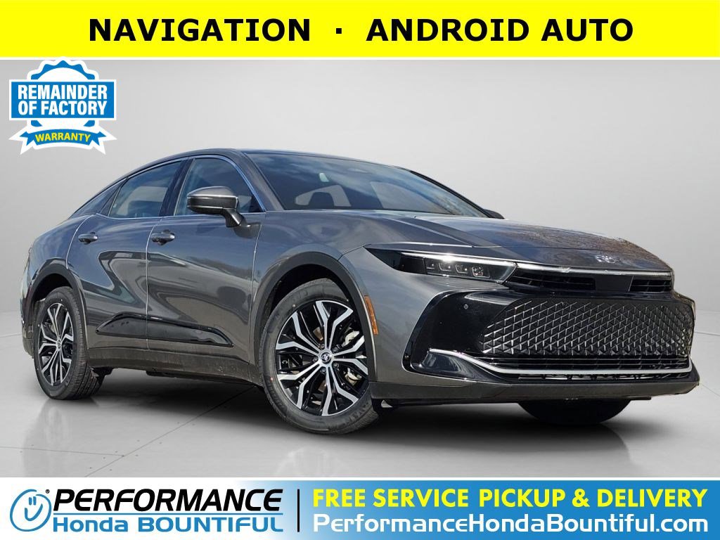 2024 Toyota Crown Limited's photo