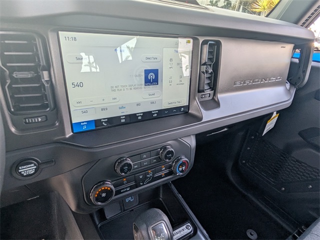 2025 Ford Bronco Base photo 10