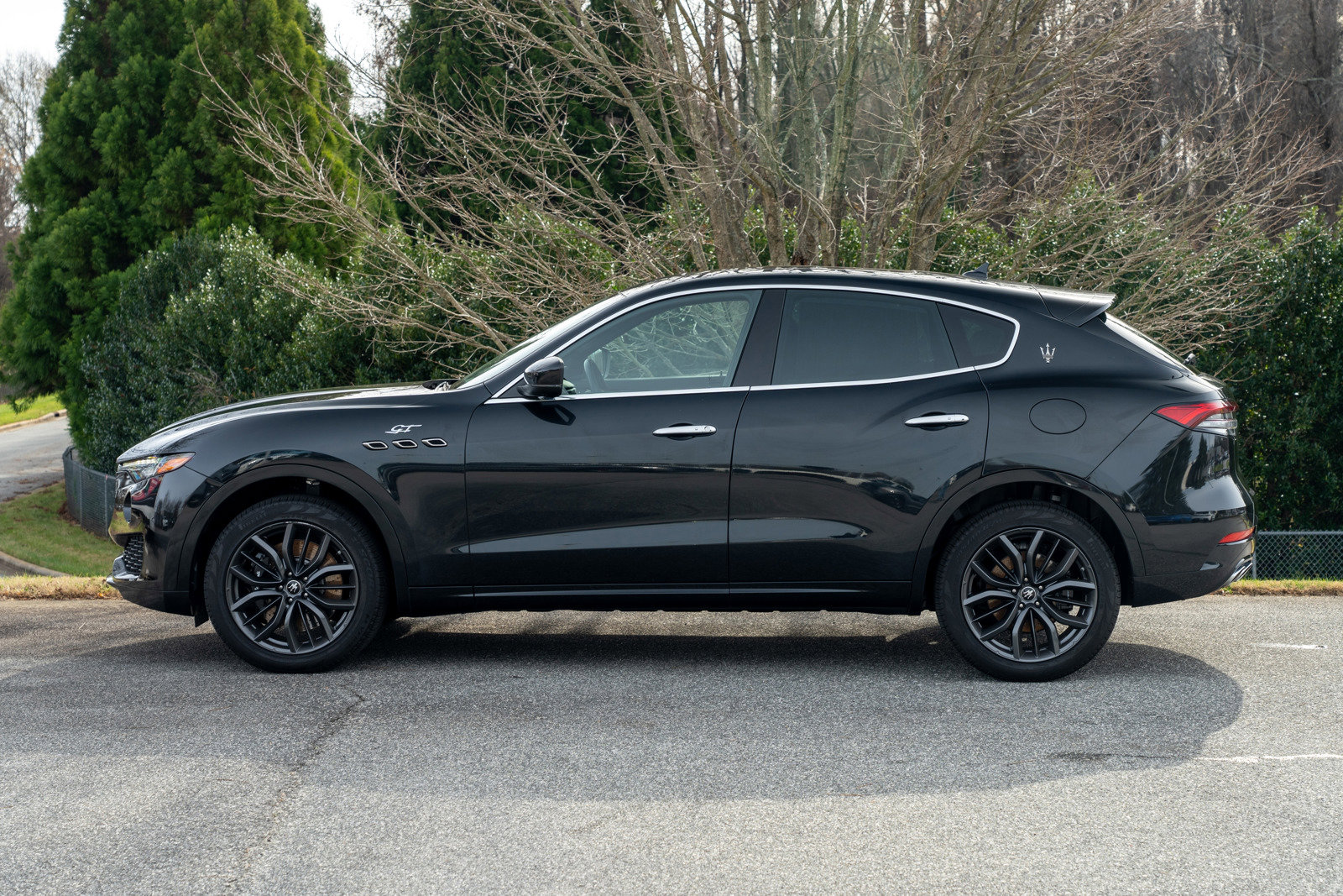 2024 Maserati Levante GT photo 3