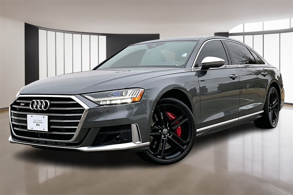 2020 Audi S8 Base's photo