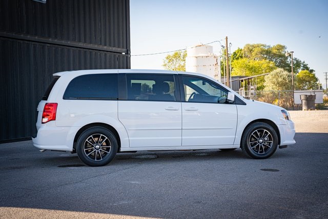 2017 Dodge Grand Caravan SE Plus Blacktop photo 7