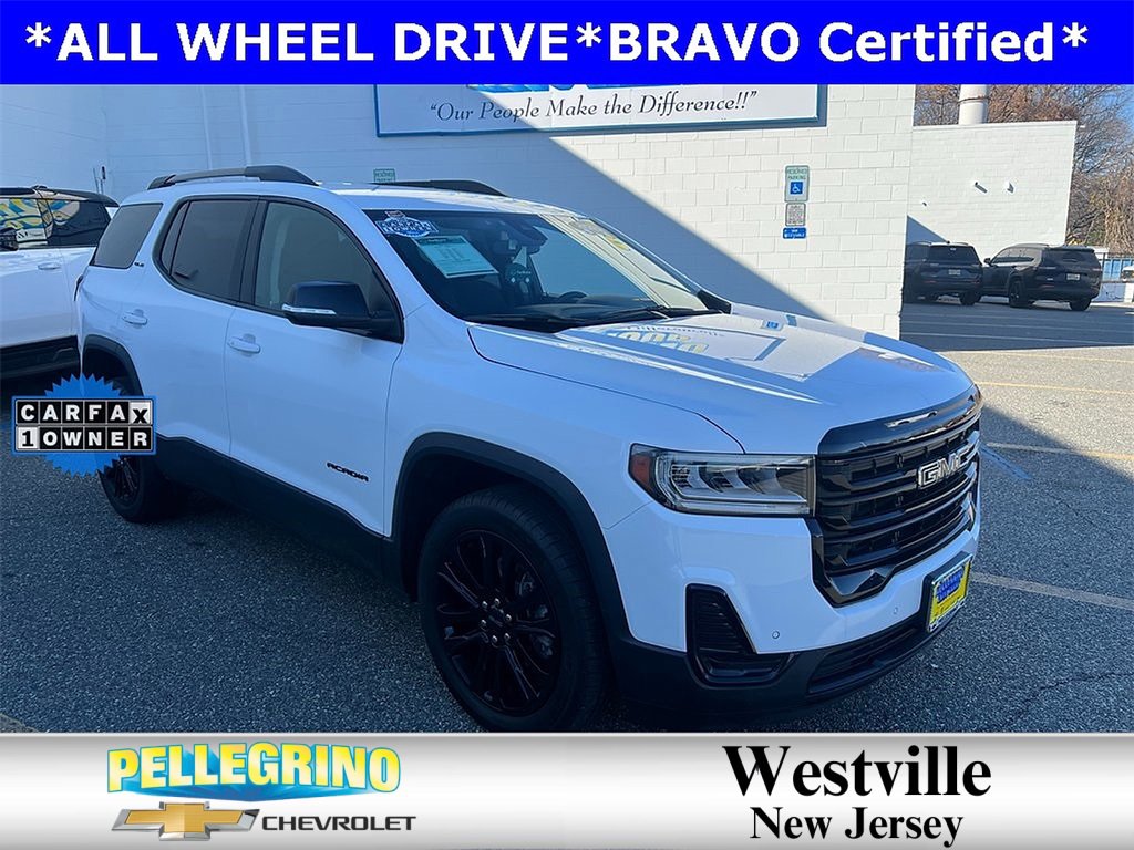 2022 GMC Acadia SLE's photo