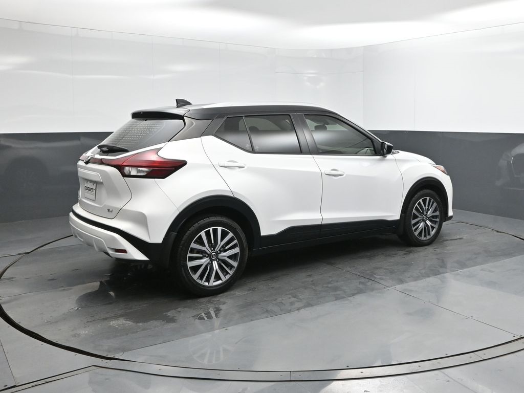 2021 Nissan Kicks SV photo 4