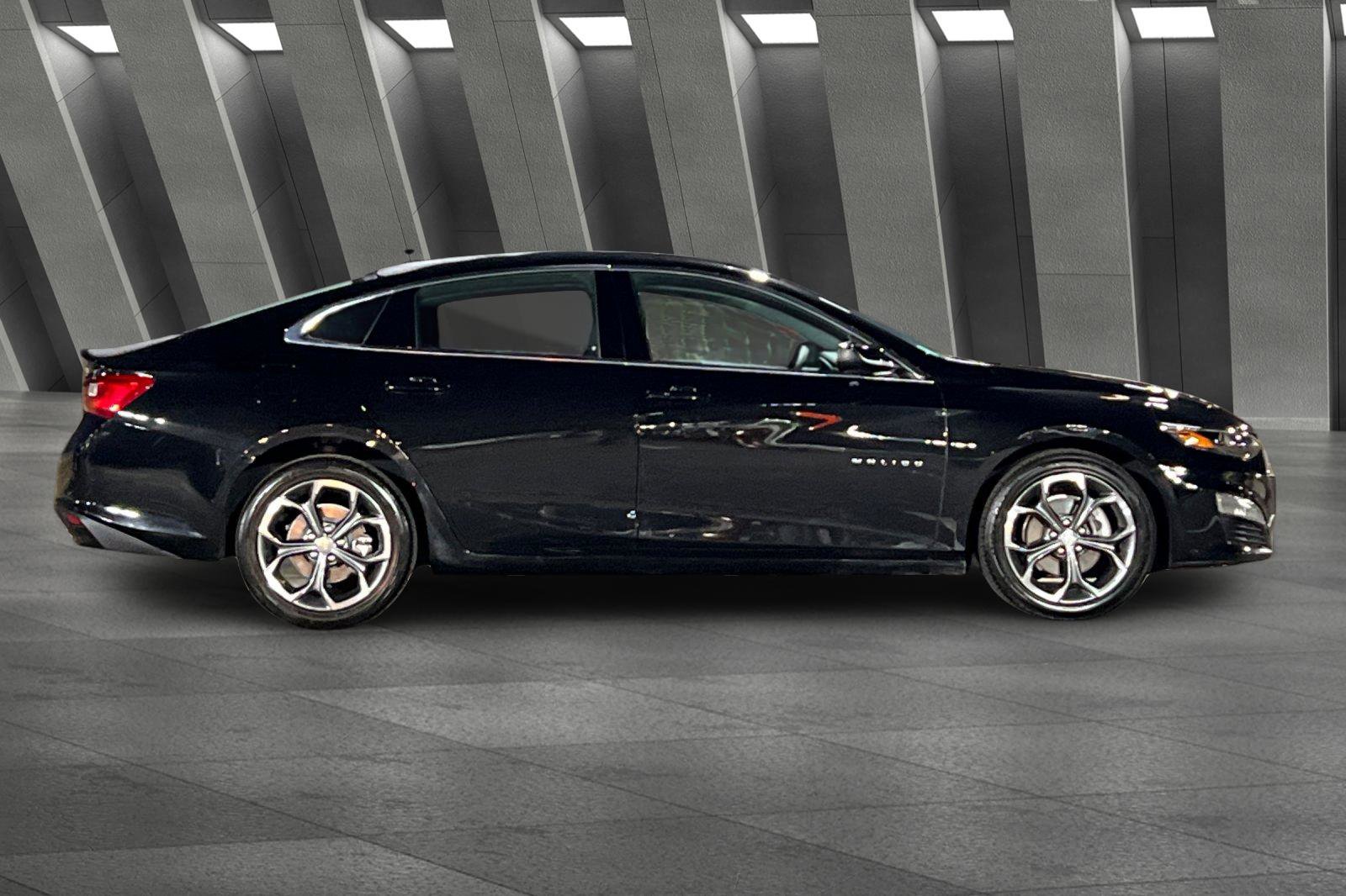 2023 Chevrolet Malibu 1LT photo 3