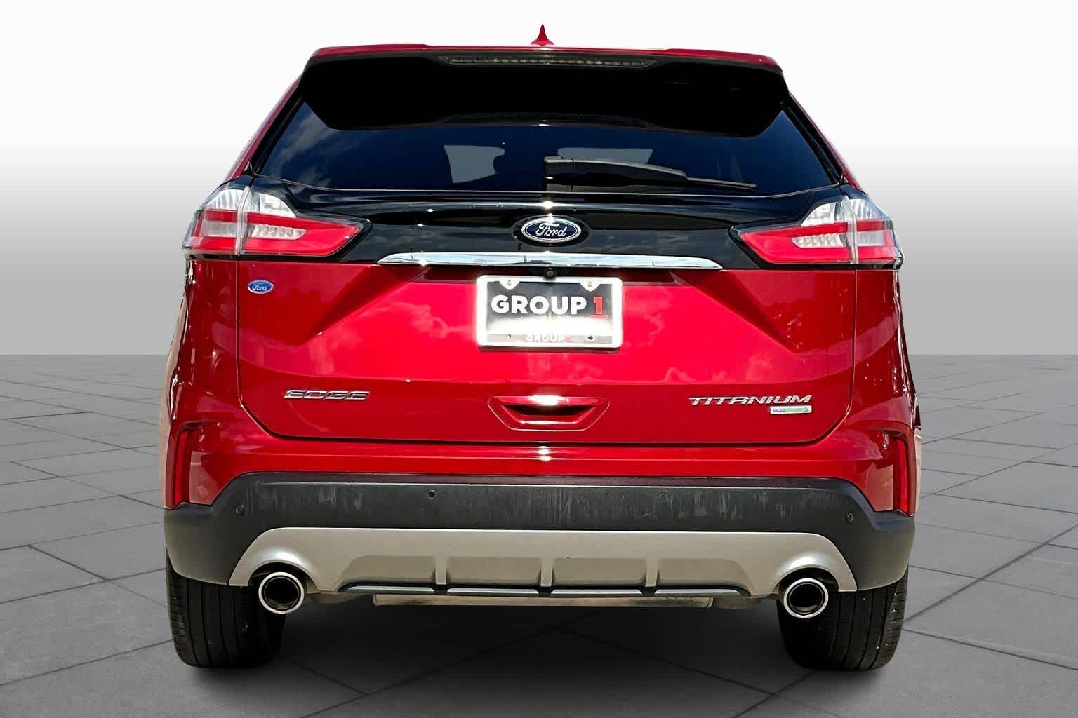 2020 Ford Edge Titanium photo 4
