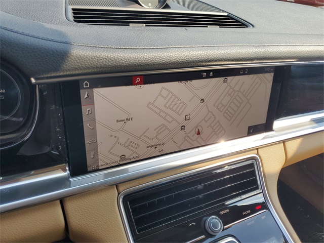2018 Porsche Panamera 4 photo 18
