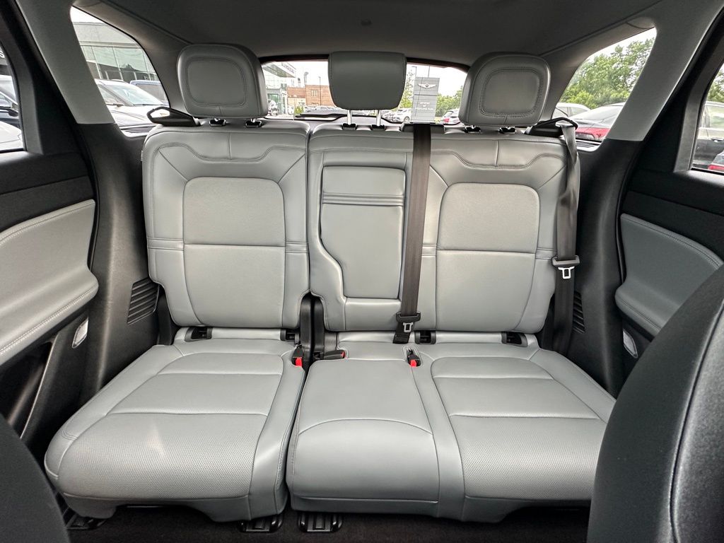 2021 Lincoln Corsair Standard photo 19