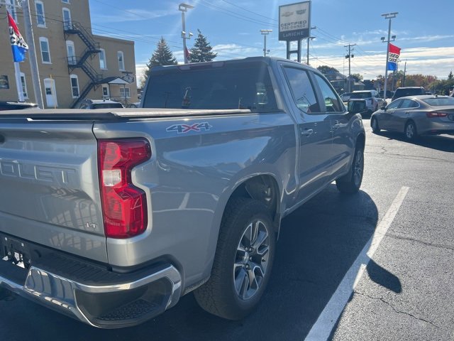 2024 Chevrolet Silverado 1500 LT photo 4