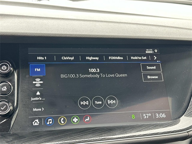 2023 Buick Envision Essence photo 2