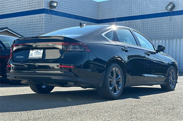 2023 Honda Accord EX photo 4