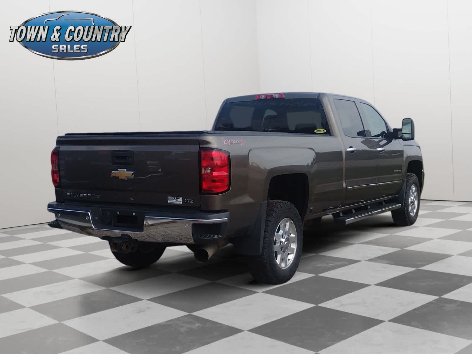 2015 Chevrolet Silverado 3500HD LTZ photo 5