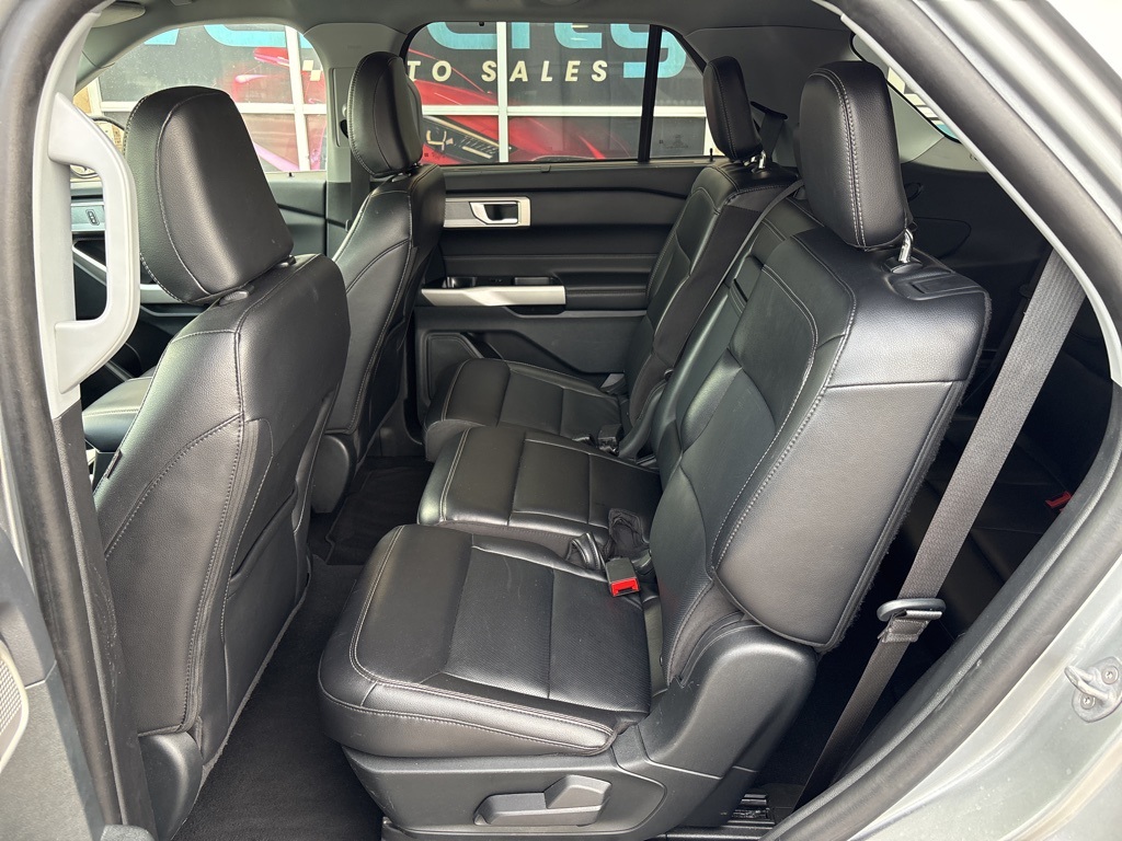 2023 Ford Explorer Limited photo 18