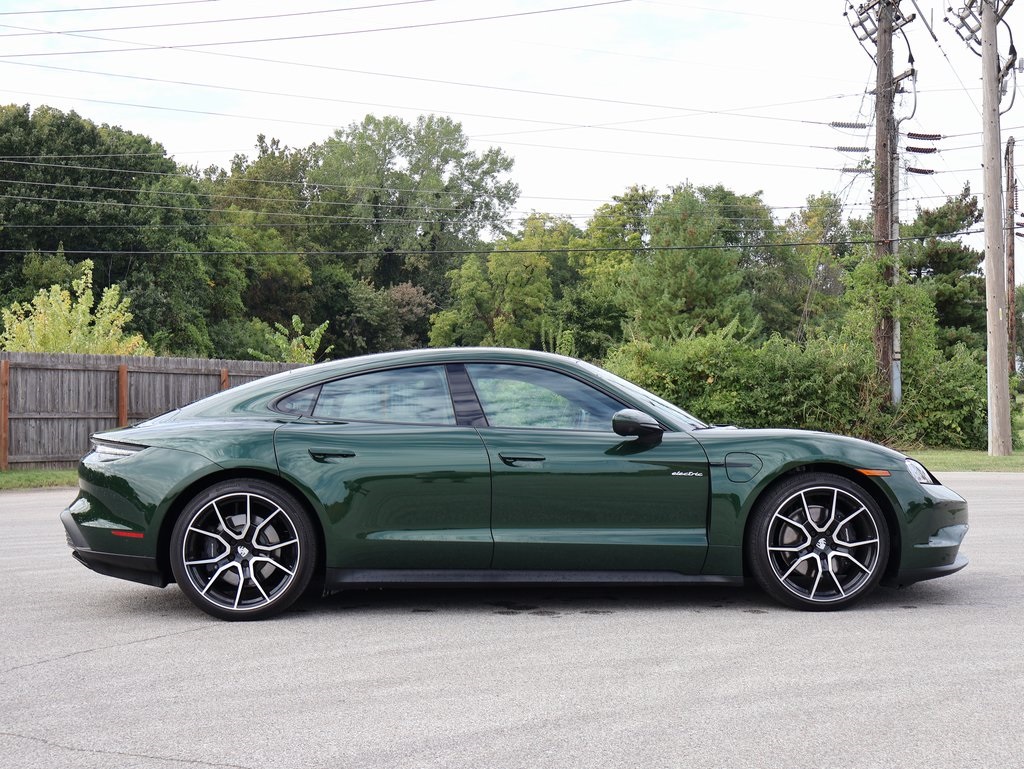 2025 Porsche Taycan 4S photo 8