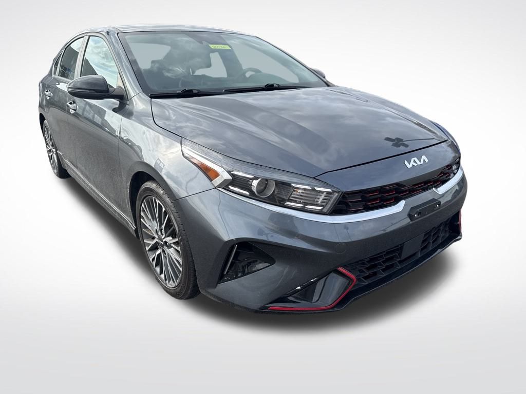2023 Kia Forte GT-LINE's photo