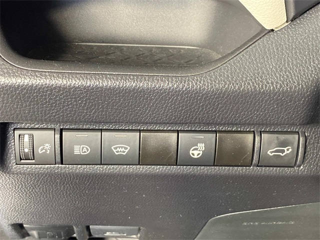2024 Toyota RAV4 XLE Premium photo 12