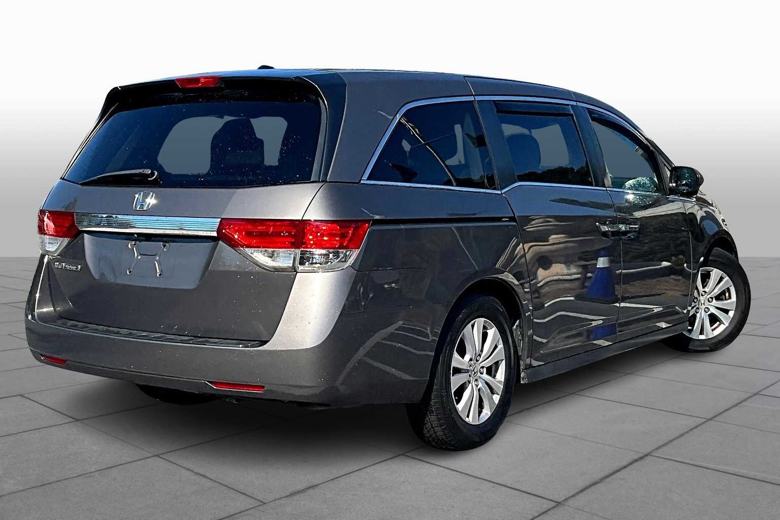 2016 Honda Odyssey EX-L photo 11