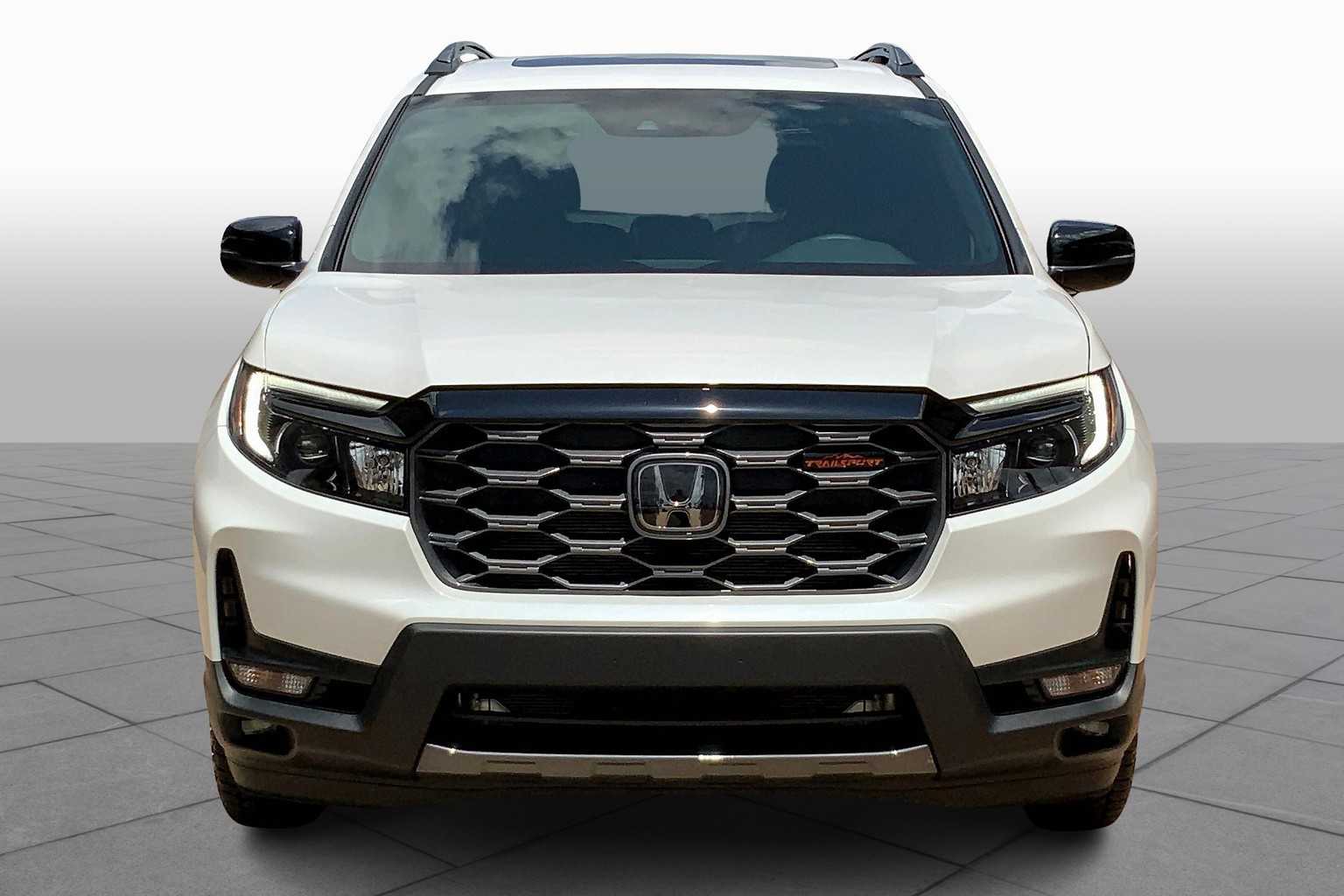2025 Honda Passport TrailSport photo 3