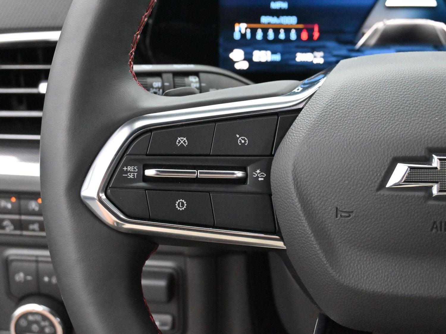 2025 Chevrolet Suburban RST photo 17
