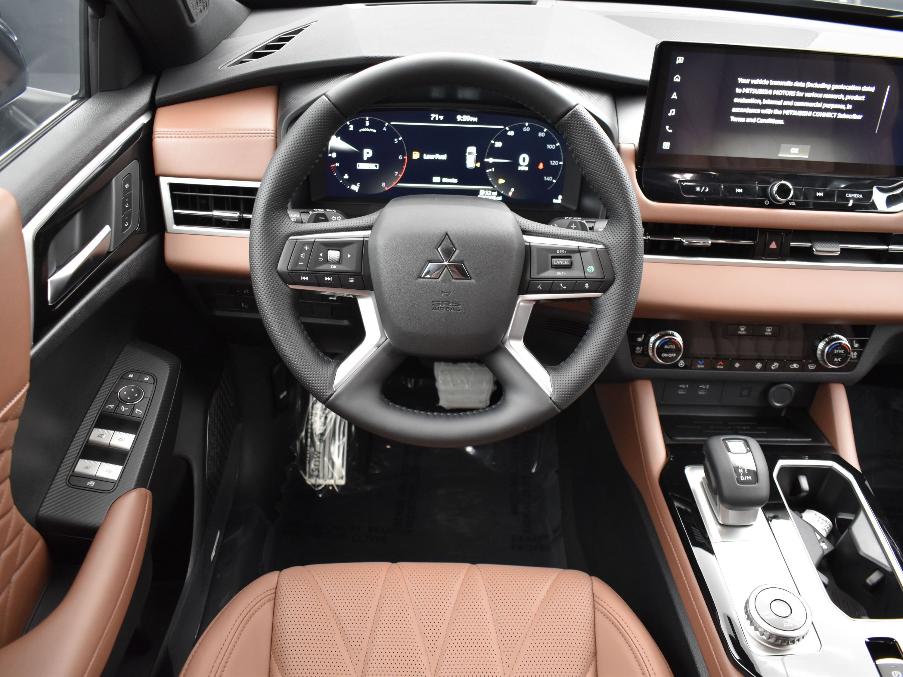 2025 Mitsubishi Outlander SEL photo 17