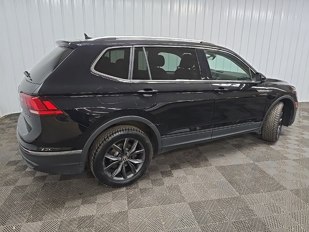 2022 Volkswagen Tiguan SE photo 3