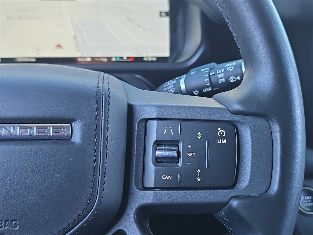 2023 Land Rover Defender 130 X photo 17
