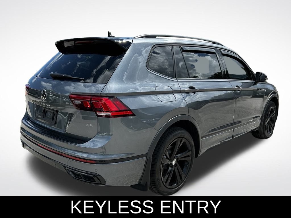 2024 Volkswagen Tiguan SE R-Line Black photo 4