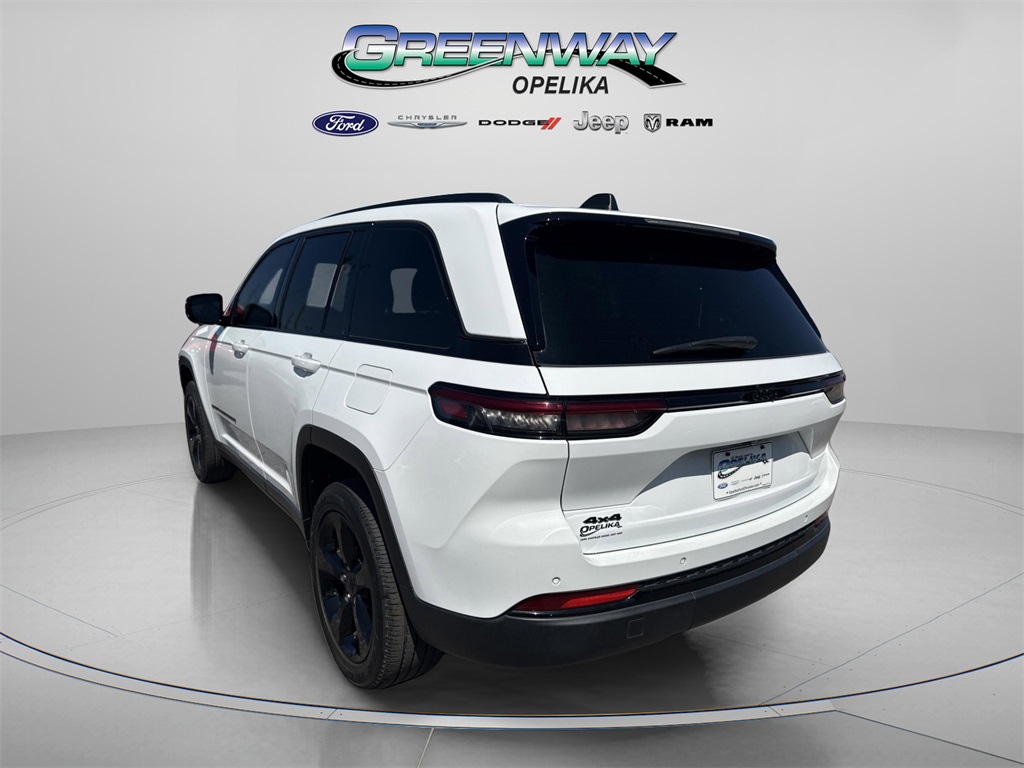 2023 Jeep Grand Cherokee Altitude photo 5