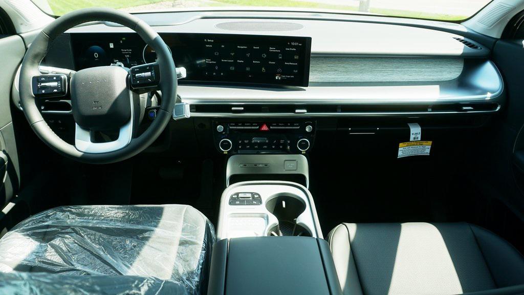 2026 Hyundai Ioniq SEL photo 11