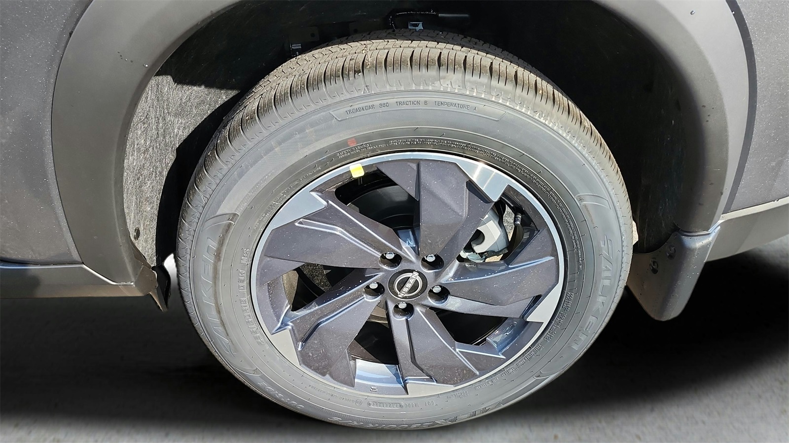 2025 Nissan Rogue SV photo 19
